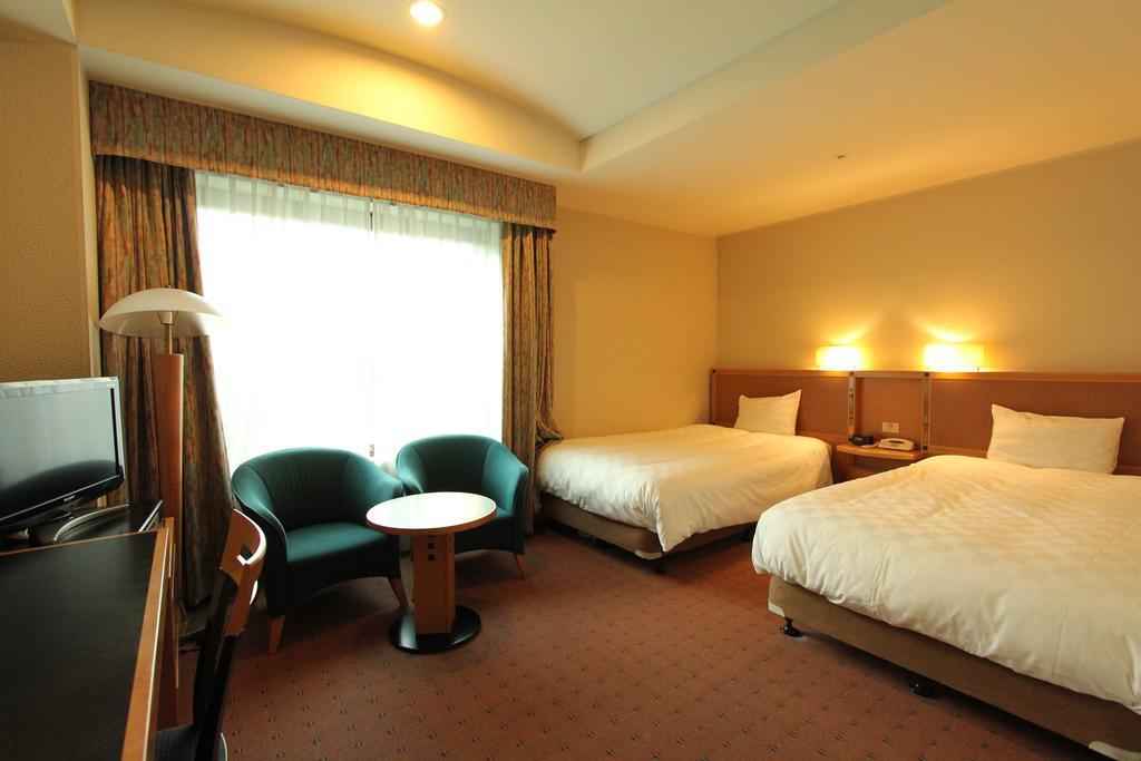 Hotel Nagoya Garden Palace Exterior photo